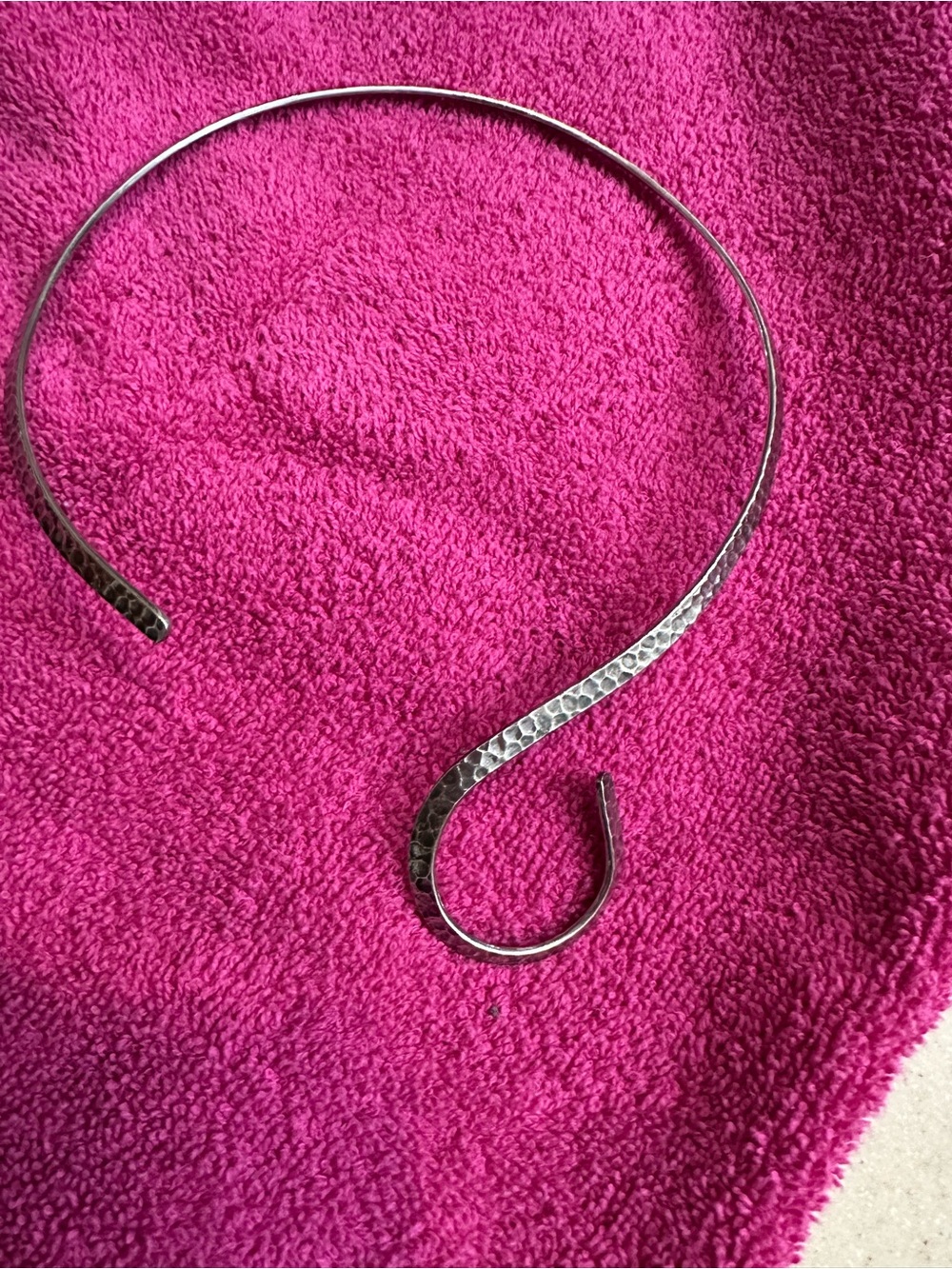 Hammered Open Curve Collar Necklace - Silver